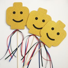 http://www.littlegift.com.au/1765-thickbox/lego-wand-centerpiece.jpg