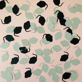 http://www.littlegift.com.au/3982-thickbox/mini-mouse-confetti.jpg